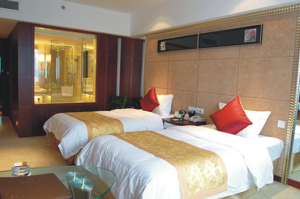 Yunheng Hotel Neijiang Exterior photo