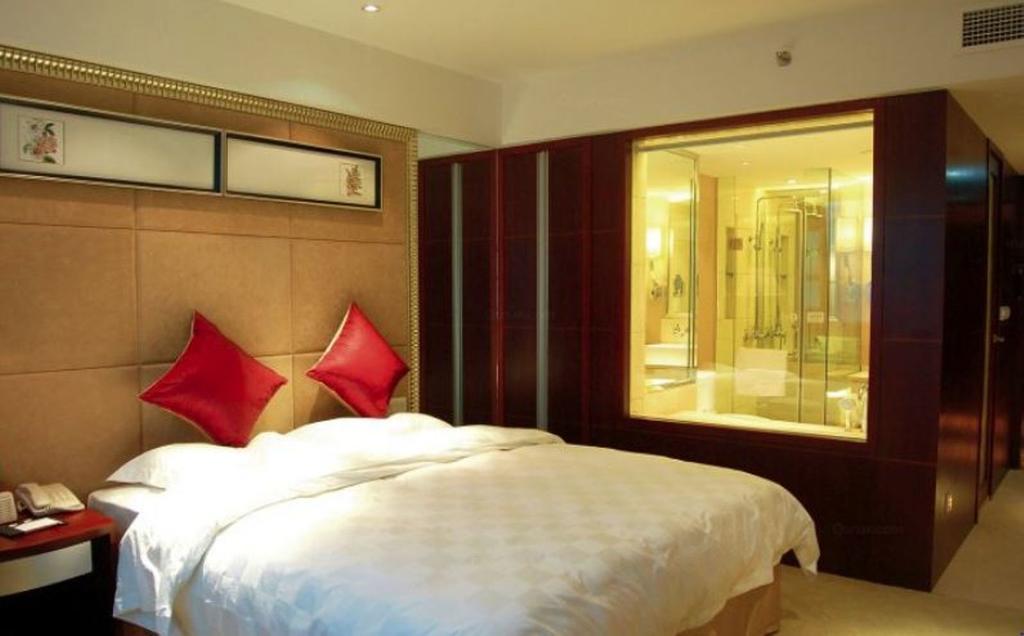 Yunheng Hotel Neijiang Exterior photo